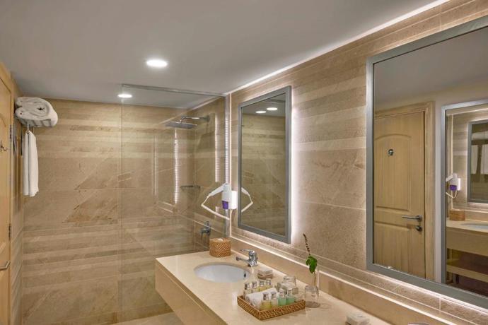 Imagen de la habitación del Hotel JAZ Costa Mares. Foto 7