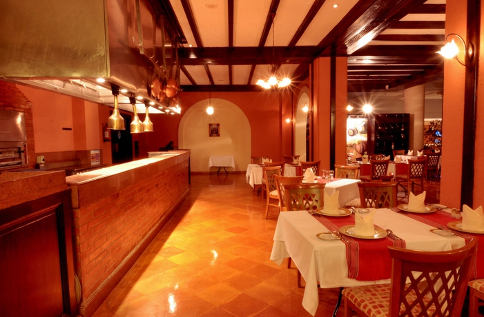 Imagen del bar/restaurante del Hotel JAZ Sharm Dreams. Foto 4