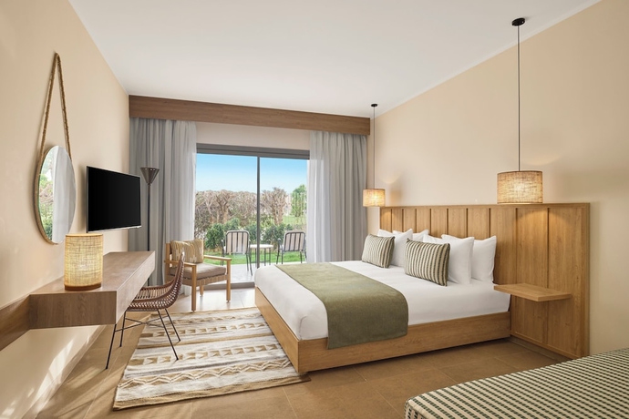 Imagen de la habitación del Hotel JAZ Viva Almaza Blu, Almaza Bay. Foto 7