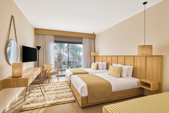Imagen de la habitación del Hotel JAZ Viva Almaza Blu, Almaza Bay. Foto 8