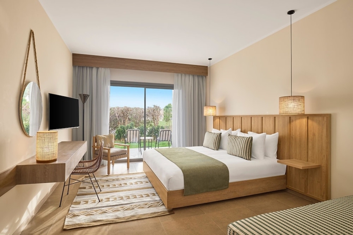 Imagen de la habitación del Hotel JAZ Viva Almaza Blu, Almaza Bay. Foto 10