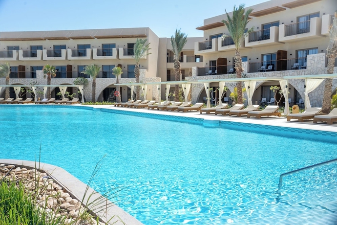 Imagen de la piscina del Hotel JAZ Viva Casa Maza, Almaza Bay. Foto 16