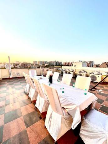 Imagen general del Hotel JB Residency !! Top Rated & Most Awarded Property in Tricity !!. Foto 1