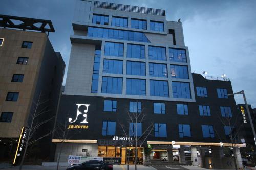 Imagen general del Hotel JB Tourist. Foto 2