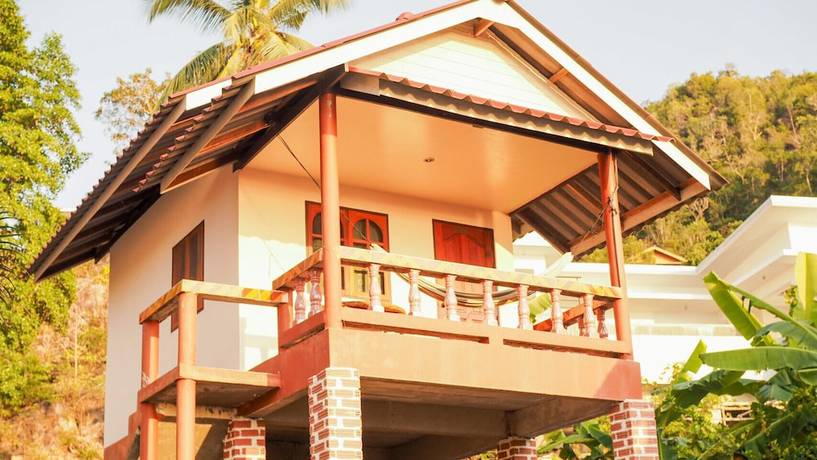 Imagen de la habitación del Hotel J.B.Hut Bungalows. Foto 4