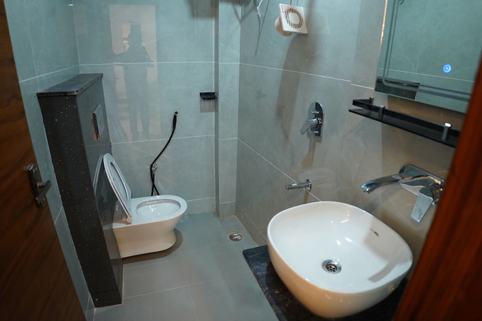Imagen de la habitación del Hotel JBS Regency and Banquet. Foto 10