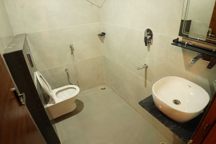 Imagen de la habitación del Hotel JBS Regency and Banquet. Foto 11
