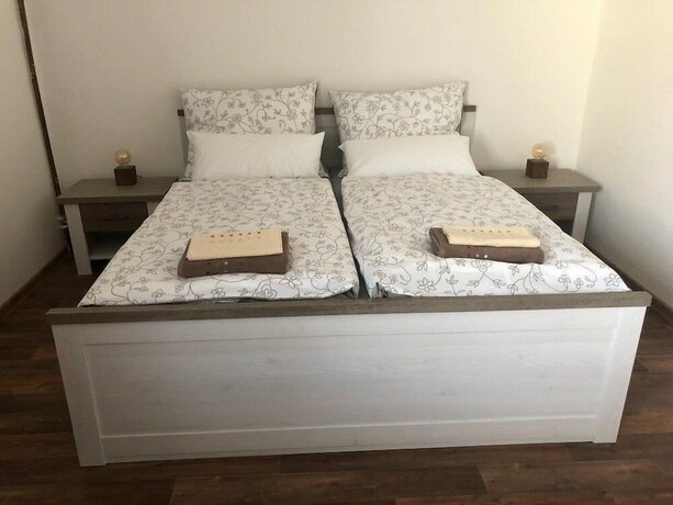 Imagen de la habitación del Hotel JEZandSPI. Foto 14