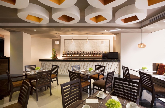 Imagen del bar/restaurante del Hotel JF Grand Puebla. Foto 3