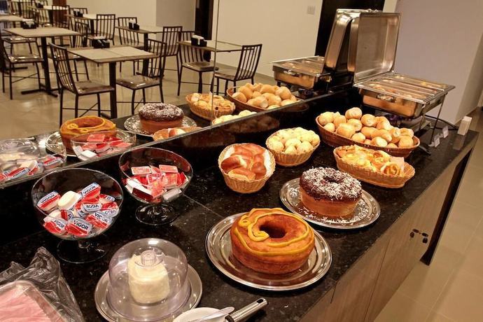 Imagen del bar/restaurante del Hotel JF Nova Alian&ccedil;a. Foto 5