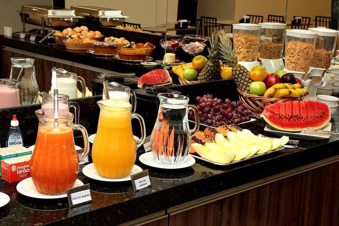 Imagen del bar/restaurante del Hotel JF Nova Alian&ccedil;a. Foto 6