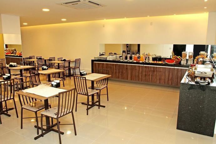 Imagen del bar/restaurante del Hotel JF Nova Alian&ccedil;a. Foto 7