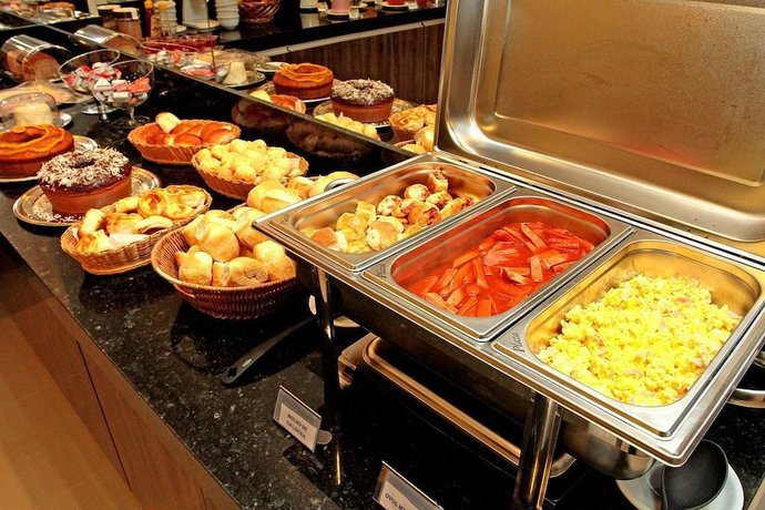 Imagen del bar/restaurante del Hotel JF Nova Alian&ccedil;a. Foto 8