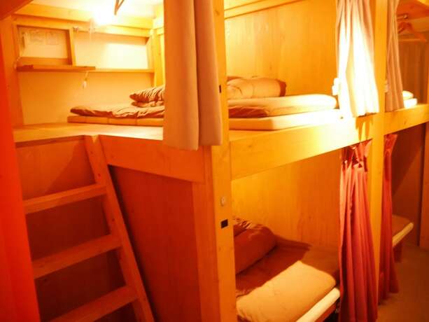 Imagen general del Hotel J-Hoppers Osaka Universal - Hostel. Foto 10