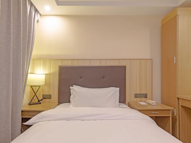 Imagen de la habitación del Hotel JI Hotel (Shanghai Hongqiao Airport Tianshan West Road). Foto 8