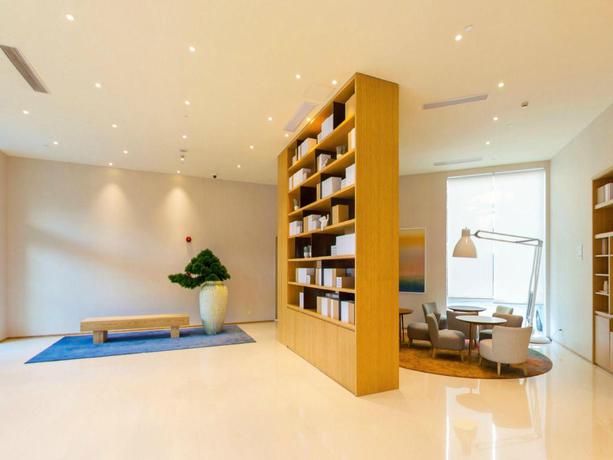 Imagen de los interiores del Hotel JI Hotel Shanghai Hongqiao West Zhongshan Road. Foto 7
