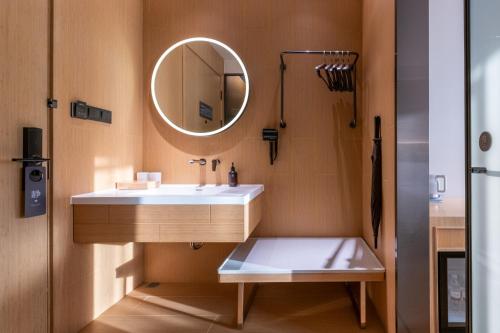 Imagen de la habitación del Hotel JI Shanghai Pudong Airport East Station-全季上海浦东机场东站酒店-酒店提供浦东机场免费穿梭巴士. Foto 20