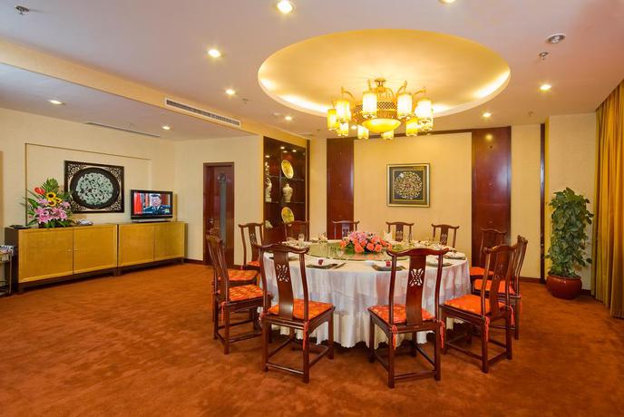 Imagen del bar/restaurante del Hotel JIANGXI GRAND. Foto 4