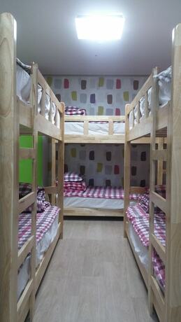 Imagen de la habitación del Hotel JIIN Hostel and Guesthouse. Foto 19
