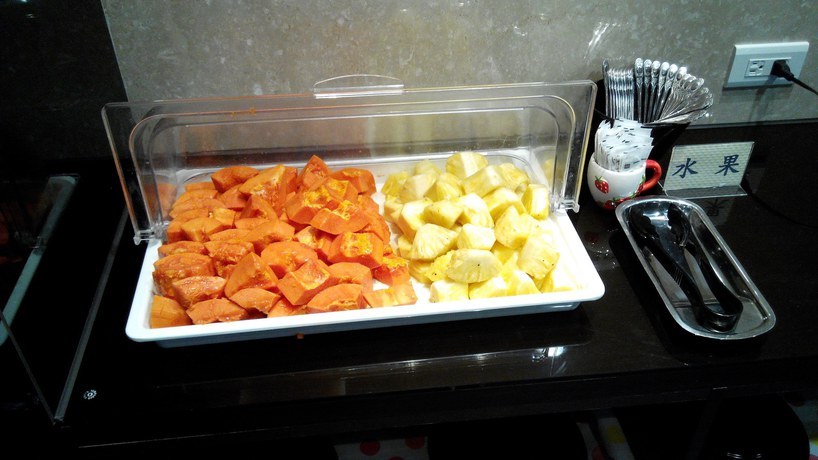 Imagen del bar/restaurante del Hotel JIJIQINHAI HOTEL. Foto 2