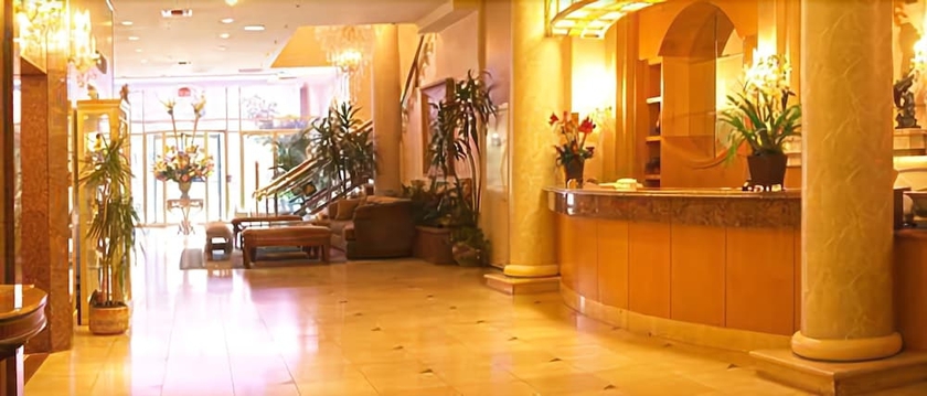 Imagen de los interiores del Hotel JJ Grand - Wilshire. Foto 16