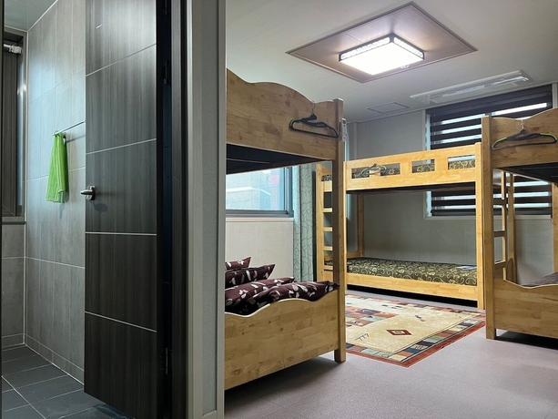 Imagen de la habitación del Hotel JJBRO HOSTELL. Foto 5