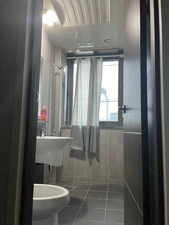 Imagen de la habitación del Hotel JJBRO HOSTELL. Foto 6