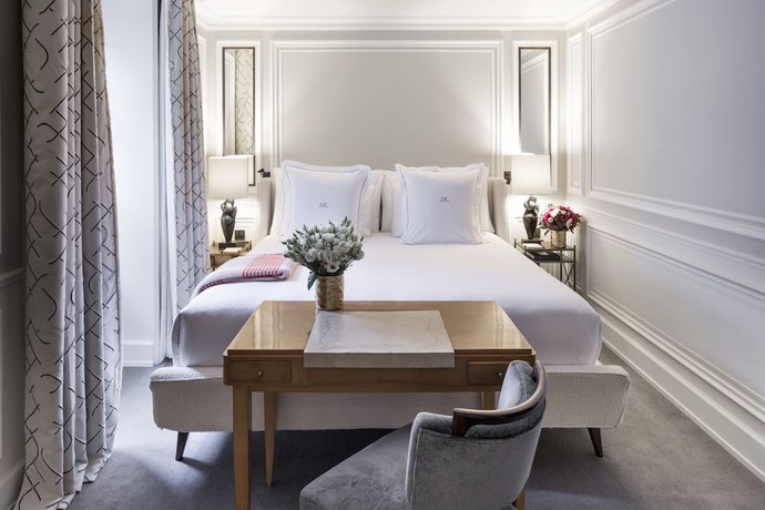 Imagen de la habitación del Hotel J.K. Place Paris. Foto 8