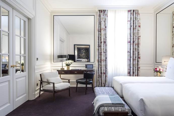 Imagen de la habitación del Hotel J.K. Place Paris. Foto 10