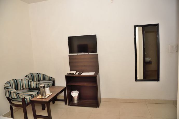 Imagen de la habitación del Hotel JK Rooms 129 RC Regency. Foto 5