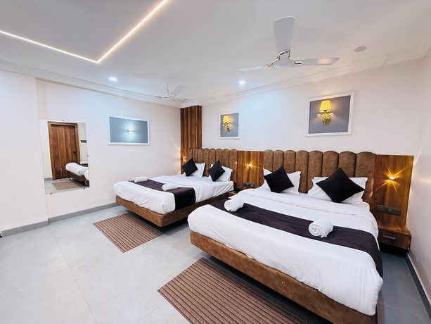 Imagen de la habitación del Hotel JK palace, Ujjain. Foto 4