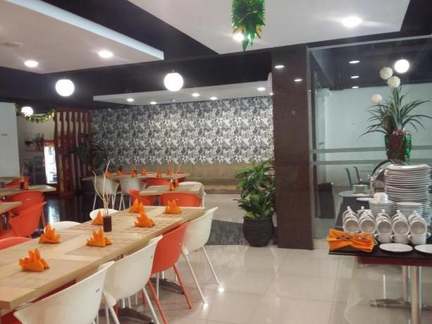 Imagen del bar/restaurante del Hotel JL Star Hotel. Foto 2