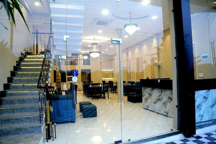 Imagen de los interiores del Hotel JMC Safar Inn Mhow. Foto 14