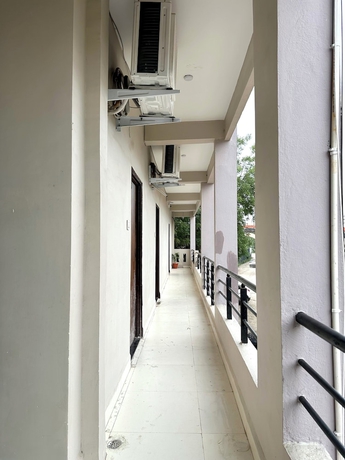 Imagen de los interiores del Hotel JMD 11. Foto 12