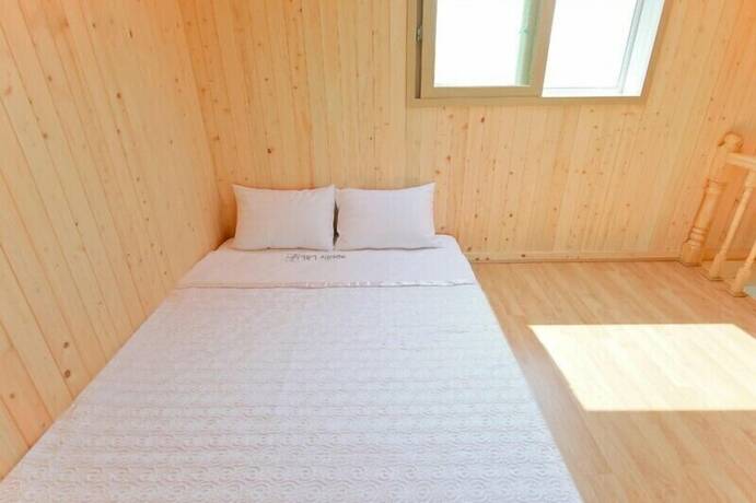 Imagen general del Hotel JNJ Village. Foto 6