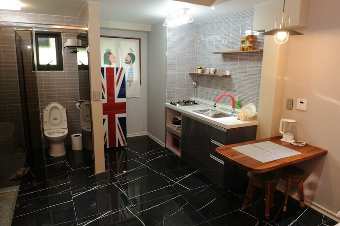 Imagen general del Hotel JNJ Village. Foto 9