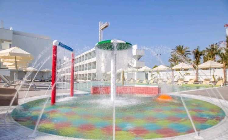 Imagen de la piscina del Hotel JOY Apts. Foto 16