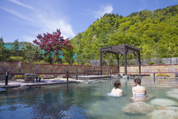 Imagen de los exteriores del Hotel JOZANKEI GRAND ZUIEN. Foto 10
