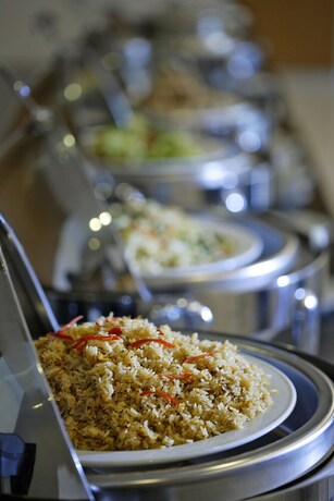 Imagen del bar/restaurante del Hotel JP Hotel Pluit Jakarta by LIFE. Foto 6