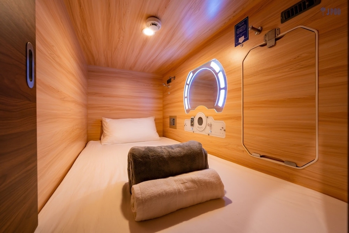 Imagen de la habitación del Hotel JPOD Capsule. Foto 4