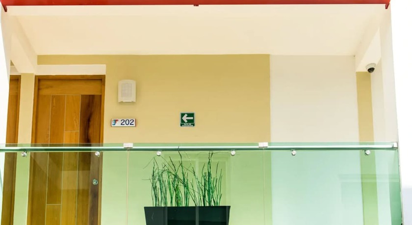 Imagen de los interiores del Hotel JPs and Suites. Foto 13