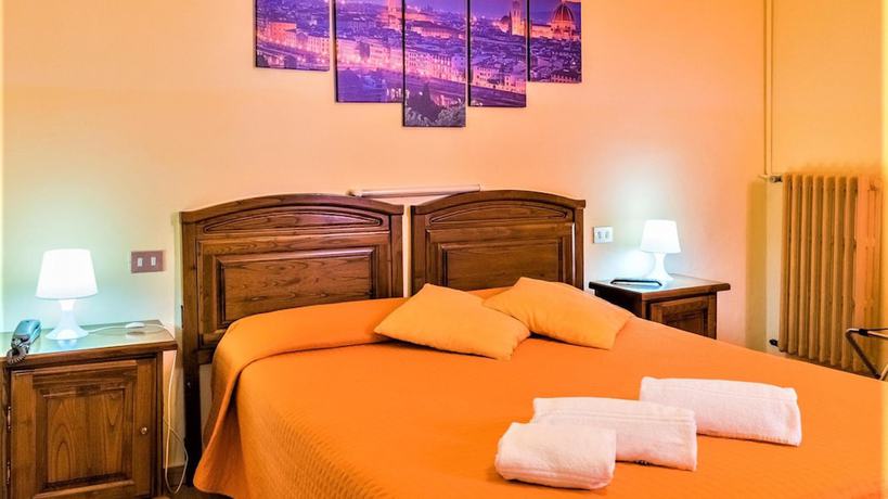 Imagen de la habitación del Hotel JR Hermes Firenze. Foto 3