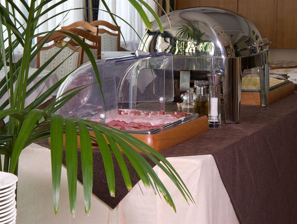 Imagen general del Hotel JR Hotels Bologna Amadeus. Foto 5