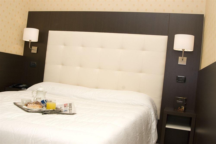 Imagen general del Hotel JR Hotels Bologna Amadeus. Foto 6