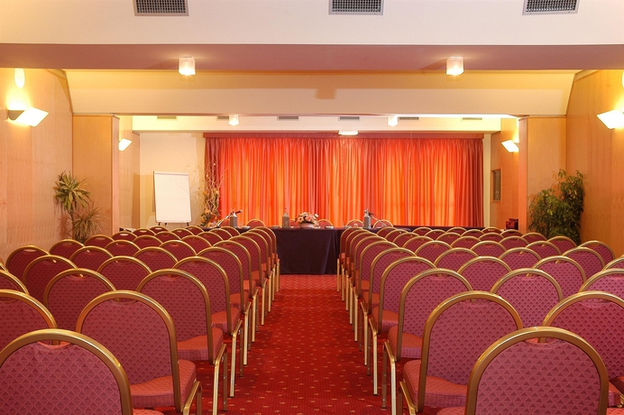 Imagen de los interiores del Hotel JR Hotels Gate 7 Bologna. Foto 5