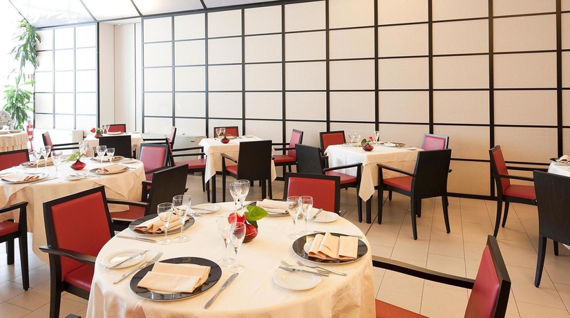 Imagen del bar/restaurante del Hotel JR Hotels Gigli Firenze. Foto 1