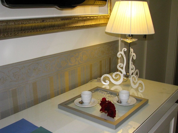 Imagen de la habitación del Hotel JR Hotels Oriente Bari. Foto 7