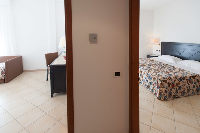 Imagen de la habitación del Hotel JR Resort Elba International. Foto 12