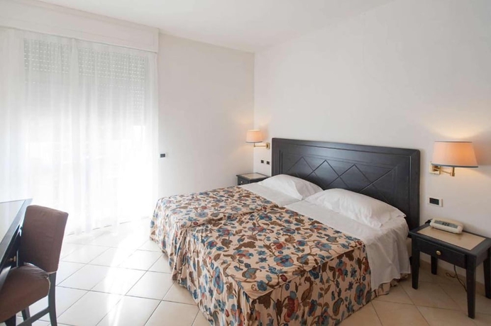 Imagen de la habitación del Hotel JR Resort Elba International. Foto 14