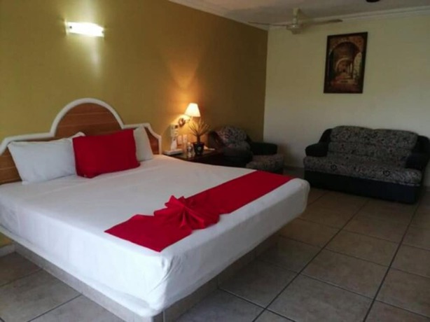 Imagen de la habitación del Hotel JS. Foto 15